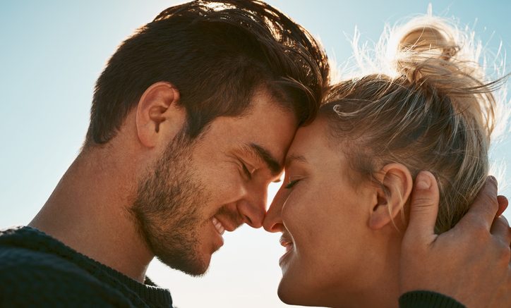 5 Habits That Men Routinely Fall In Love With